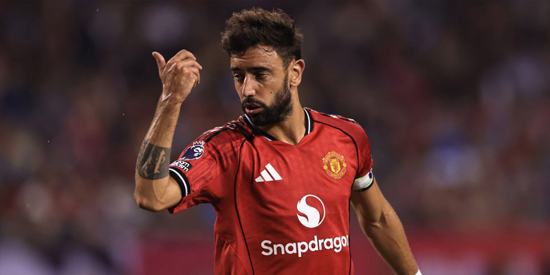 Fernandes bác bỏ tin đồn từ chối núi tiền ở Saudi Arabia vì mục tiêu đá World Cup 1 Fernandes đảm bảo tương lai ở MU