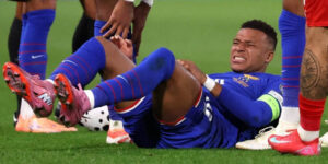 Mbappe gặp chấn thương khiến Real Madrid gặp họa