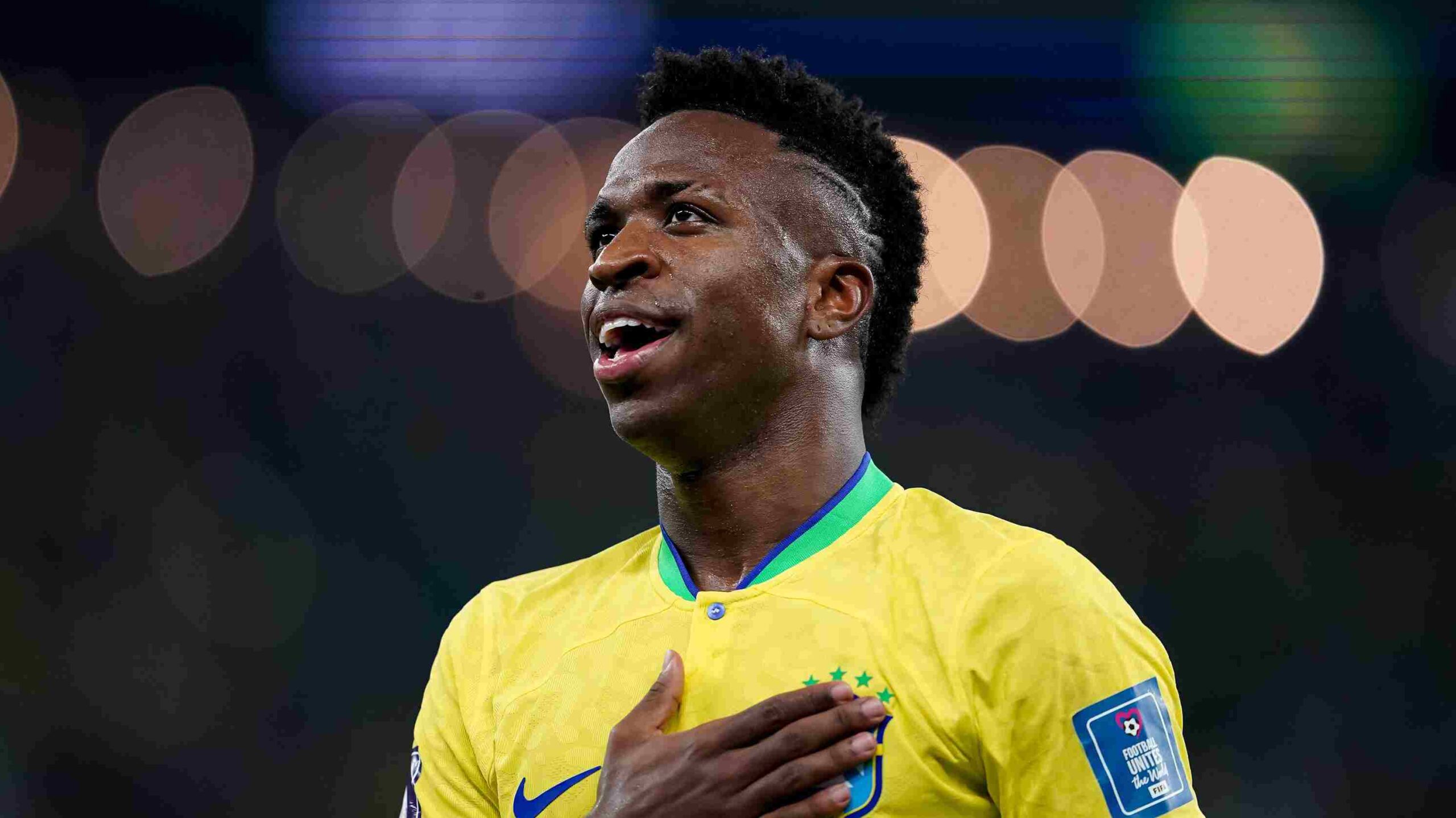 Vinícius Júnior Cân Nhắc Rời Real Madrid, Nhắm Tới Paris Saint-Germain 2 Nội bộ Real Madrid căng thẳng vì quyền hình ảnh Vinícius